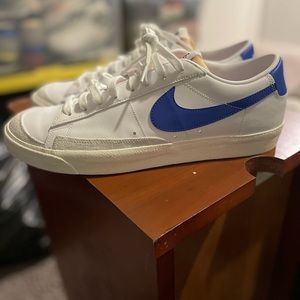 NIKE BLAZER LOW `77 VINTAGE